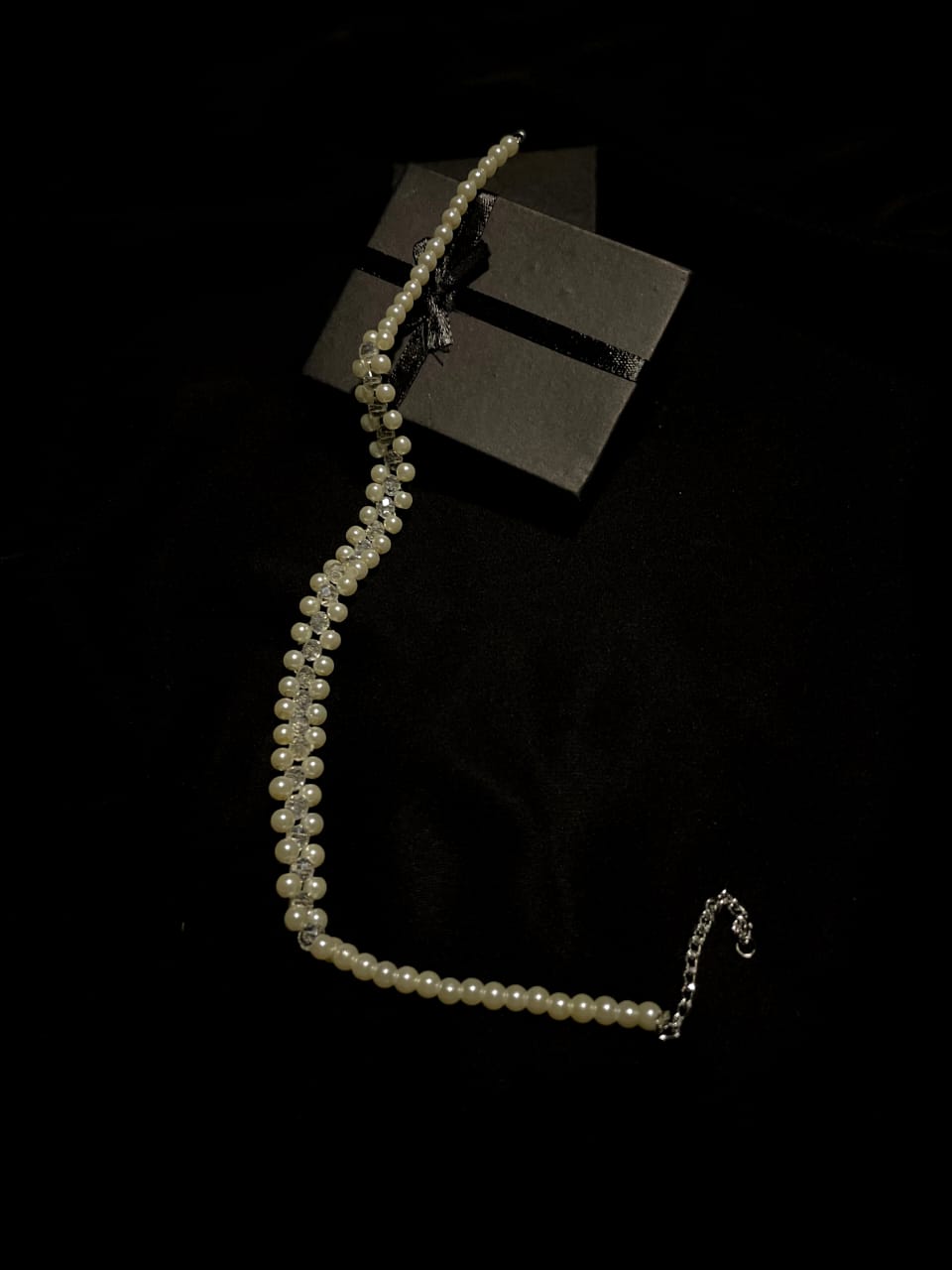 NLPNCWH -03- Pearls and Crystals Choker
