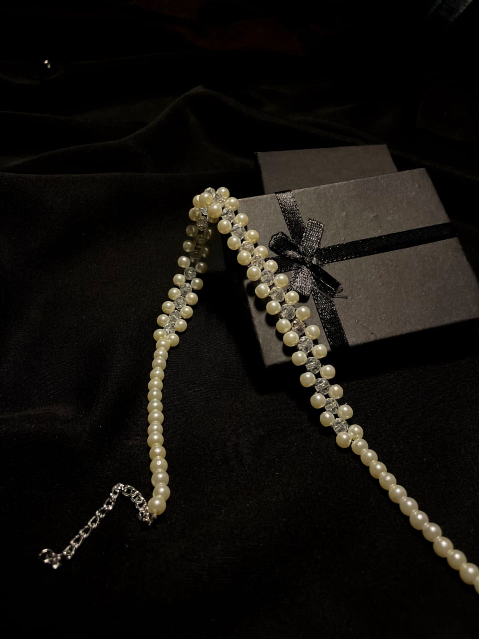 NLPNCWH -03- Pearls and Crystals Choker