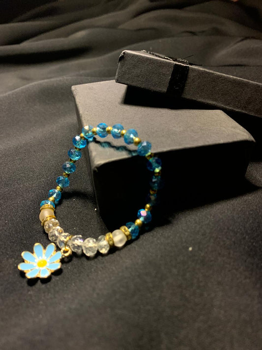 Daisy flower charm Bracelet