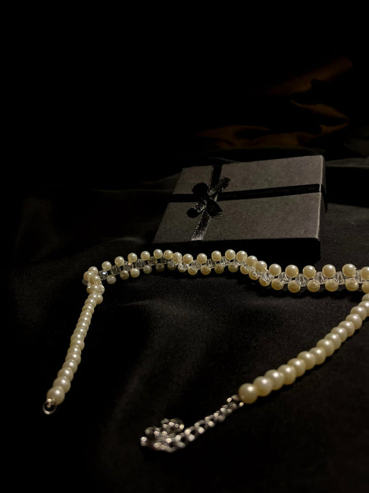 NLPNCWH -03- Pearls and Crystals Choker