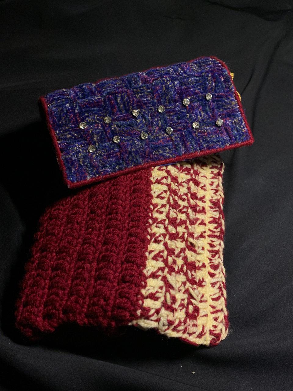 CLCROBL-04- Handmade Clutch